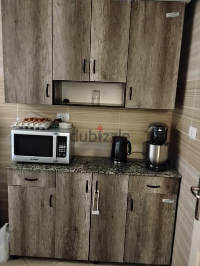 kitchen cabinet