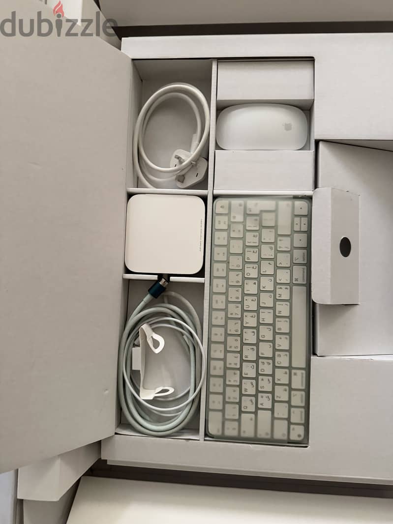 iMac - Apple M1 chip 8-core CPU 7-core GPU 8GB RAM 256GB SSD 2