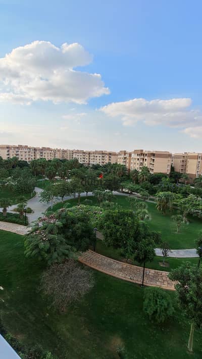 For sale in my city, a 116 square meter apartment with special finishes and a wide garden view.