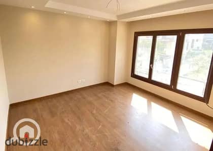 شقة بجاردن خاص بفيو الاهرامات كامل التشطيب فى بيراميدز هايتس امام نيو جيزة و قرب هايبر وان الشيخ زايد
