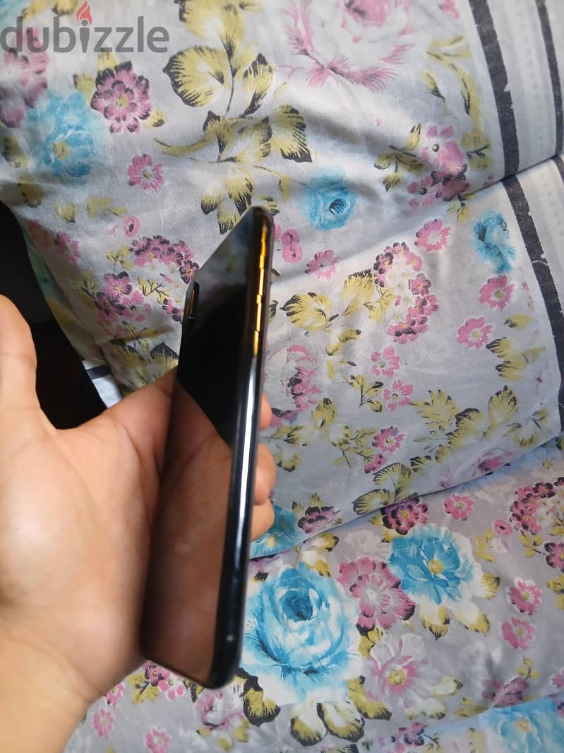 iphone xs max 1