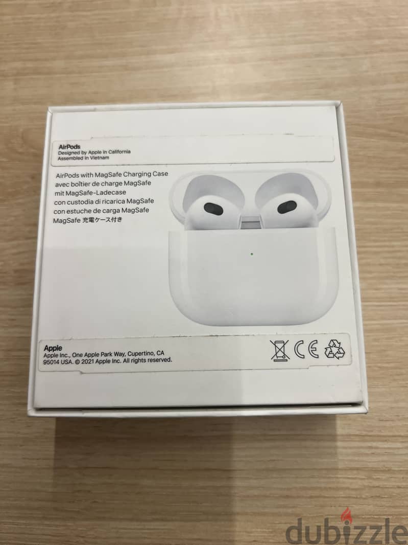Apple AirPods 3 2