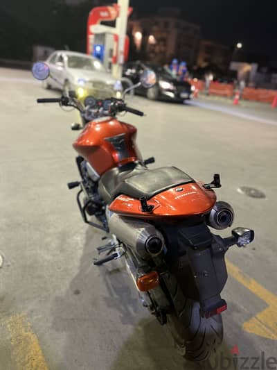 Hornet 900 2007