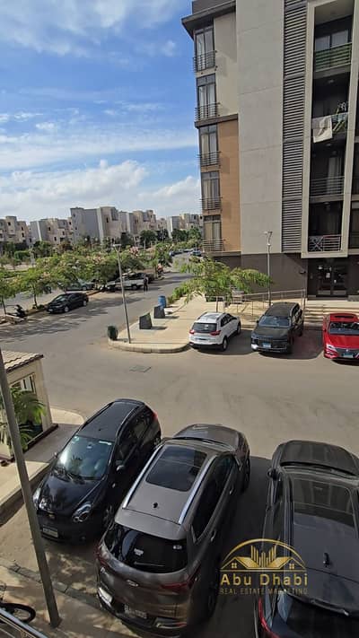 77 sqm apartment for rent in Madinaty (B8); overlooks the parking area and the street. "In 'first-occupancy' condition. "
