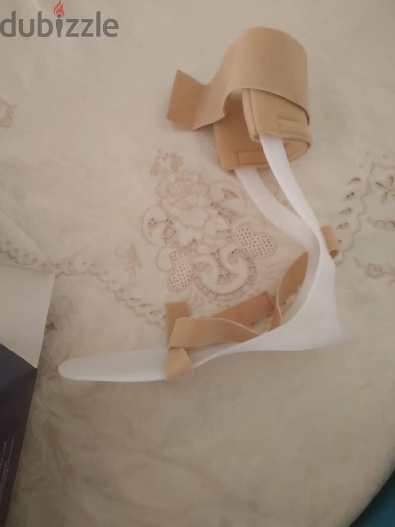 ANKLE Support ( Right) 3