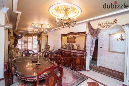 شقة للبيع 160م المندرة - خلف شيراتون المنتزة (تري البحر بوضوح)