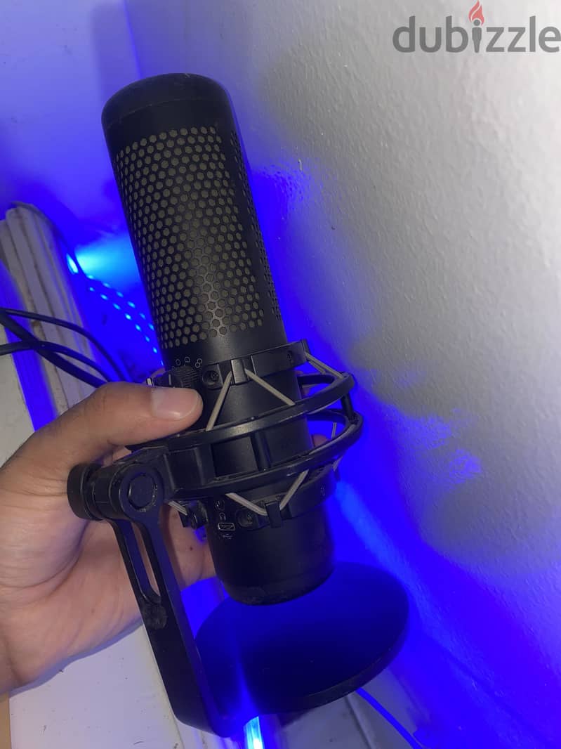 Hyper x quadcast S مايك احترافي لليوتيوب والبودكاست 6