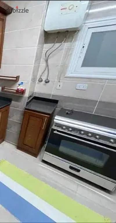 شقه في الزمالك ٢٤٠ متر