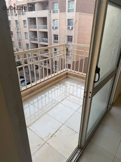 #For sale, an apartment with an area of 116 meters in B11, fully paid, fourth floor, park view, next to services and All season park