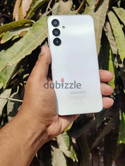 Samsung A 25 النسخة الكبيرة