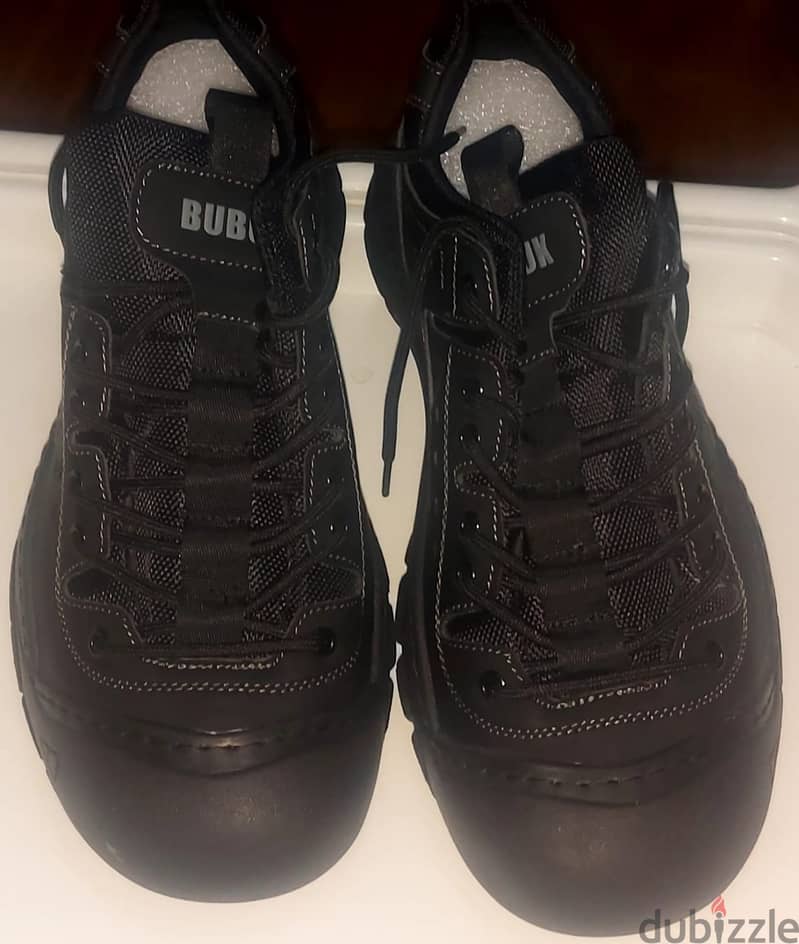 Hicking shoes 3