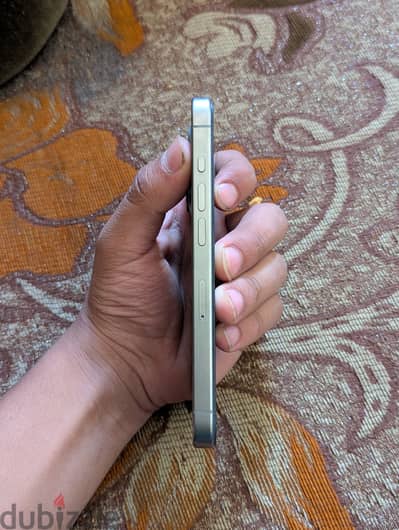 آبل - آيفون 15 برو