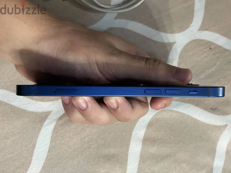iPhone 12 - 256GB 3
