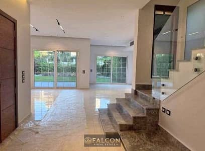 Duplex for sale ( ready to move ) with VIP view and prime location in sodic villette Fifth Settlement minutes from mountain view and eastown