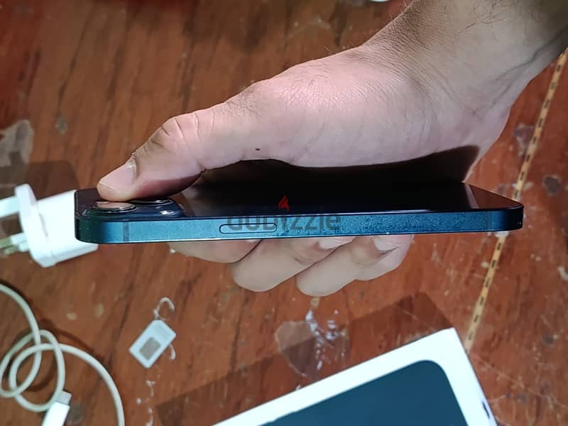 Apple - iPhone 13 4