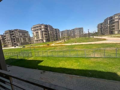 Ground-floor apartment with a private garden for sale in Janna Zayed 4 Compound, Sheikh Zayed Features a private garden, prime location, and a wonderf Ground-floor apartment with a private garden for sale in Janna Zayed 4 Compound, Sheikh Zayed Features a private garden, prime location, and a wonderf