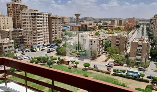 للبيع شقه في مدينة نصر حي السفارات 120 متر موقع مميز جدا فيو رائع  مدينة نصر حي السفارات شارع ابو حيان