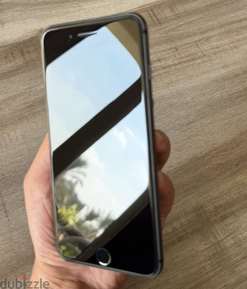 Apple - iPhone 8 Plus 3