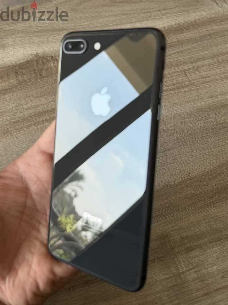 Apple - iPhone 8 Plus 4