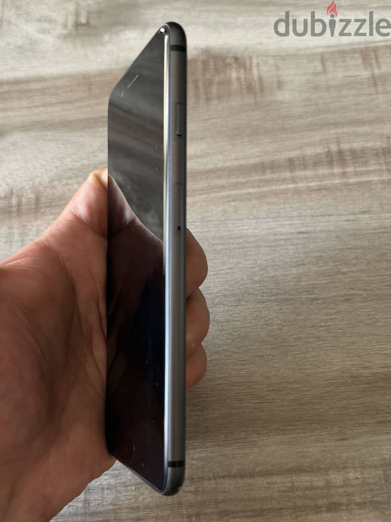 Apple - iPhone 8 Plus 6
