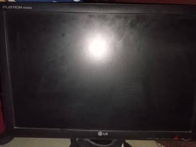 شاشة كمبيوتر  LG ١٩ بوصه