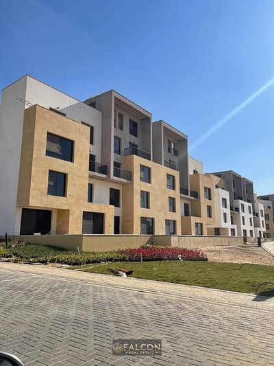 استثمر فلوسك مع ORA في SOLANA EAST شقه غرفه تشطيب كامل بالتكييفات 62 متر اخر فرصه , كمبوند متكامل mega-project بالتقسيط 9 سنين دايركت علي التسعين