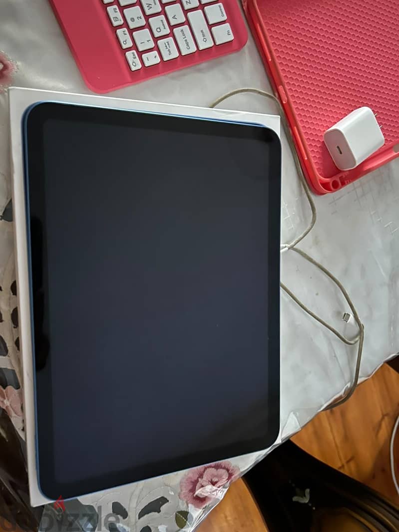 Apple iPad 10th Gen 64GB WiFi 2