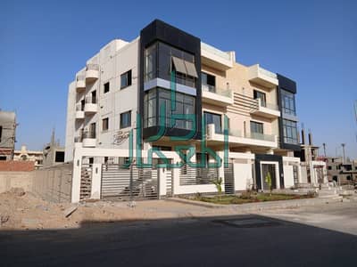 Duplex for sale 485 sqm + 225 sqm garden - West Golf Extension, Fifth Settlement, New Cairo, Villa 29, location close to all main roads