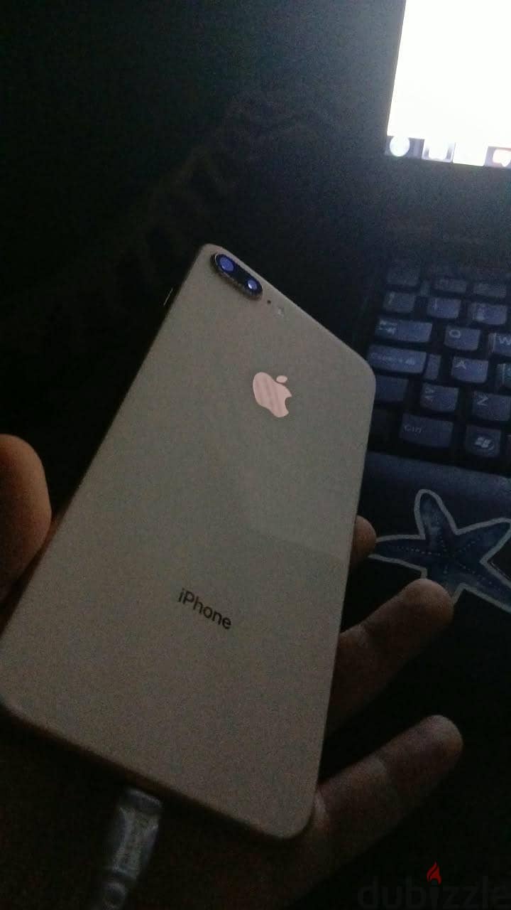 Apple - iPhone 8 Plus 4