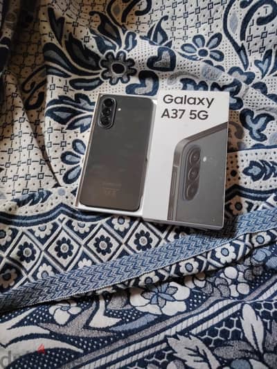 سامسونج ايه 37