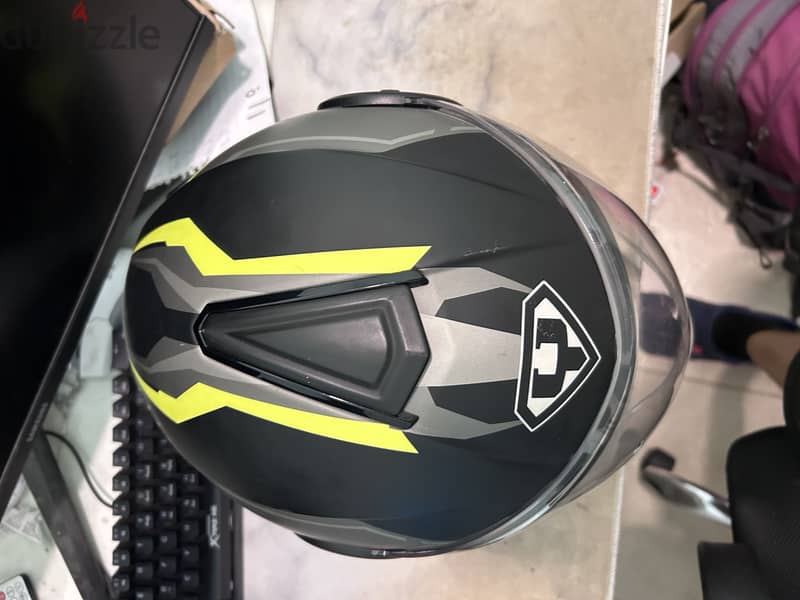 Helmet yohe 1