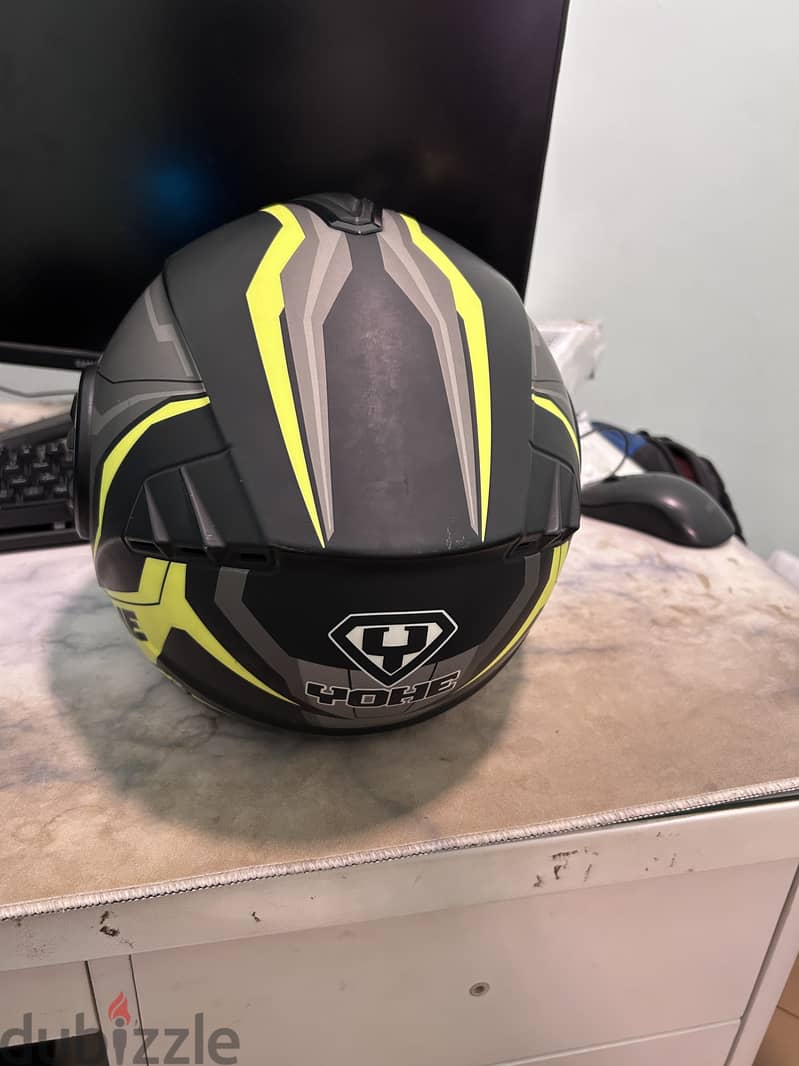 Helmet yohe 2
