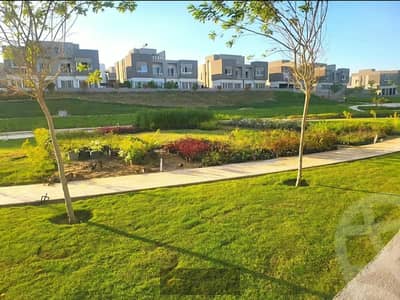 Twin House for sale, 394 sqm, in a prime location directly overlooking the largest landscape in Etapa Compound, in Sheikh Zayed