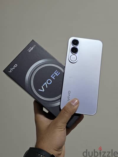 فيفو V70 fe  بحاله الجديد بجميع مشتملاته ٢٥٦ رام ٨