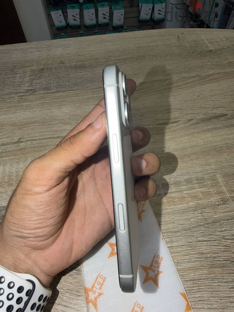 Apple - iPhone 17 Pro 2