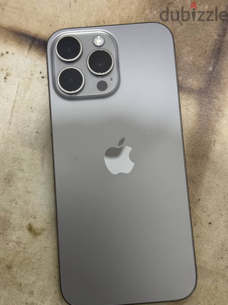 Apple - iPhone 16 Pro Max 1