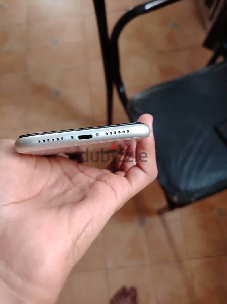Apple - iPhone 11 3