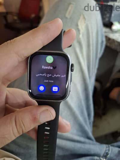 بحاله زيرو ومش معاها الشاحن