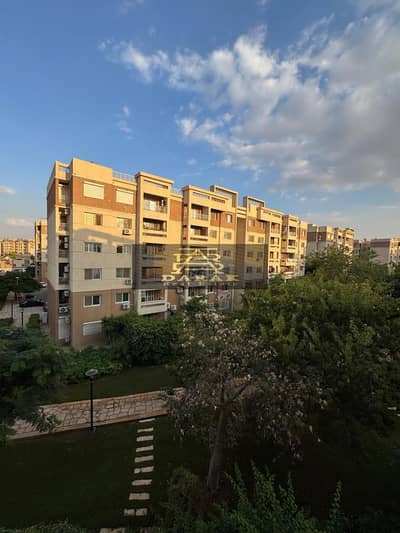 For sale, an apartment with two rooms and special finishes in Madinaty b11, in a very distinctive location.