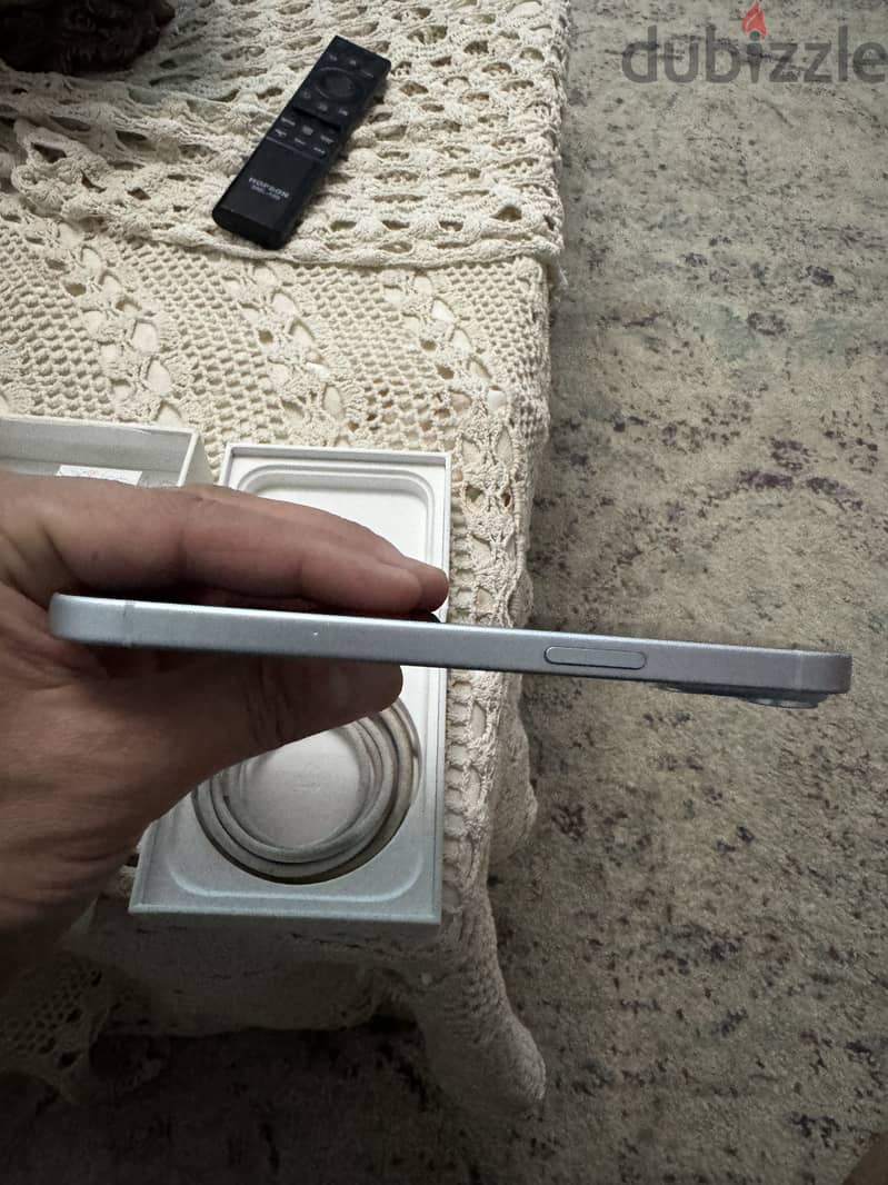 Apple - iPhone 15 1
