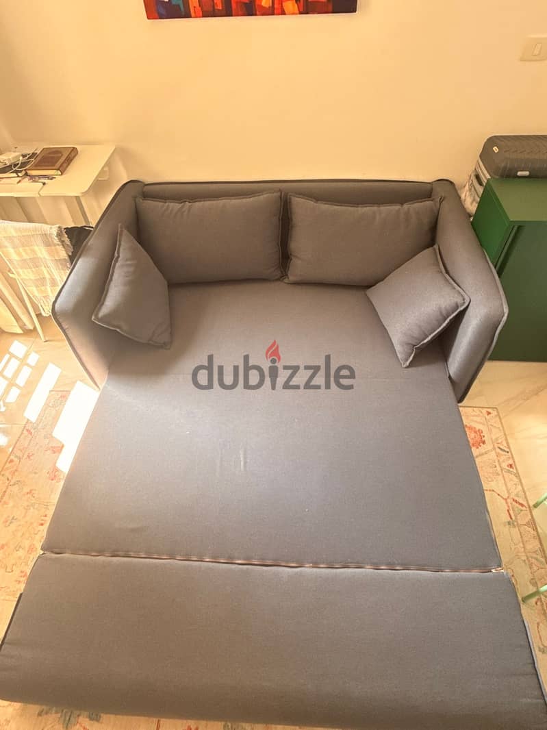 Arika sofa bed used like new 3