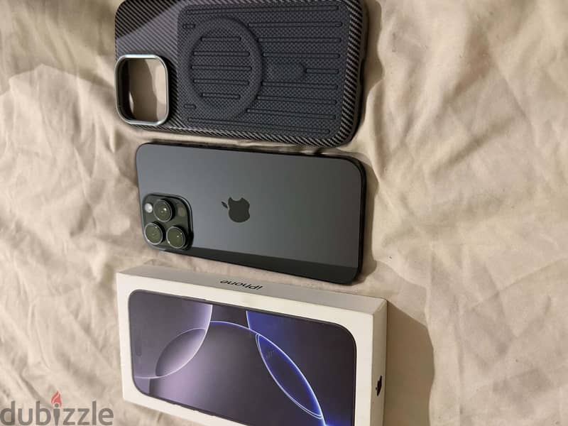 Apple - iPhone 16 Pro Max 3