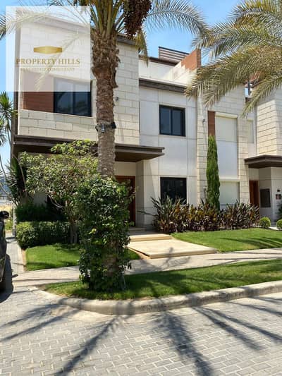 Cheapest corner villa for sale in Azar in the heart of the Golden Square in the Fifth Settlement, in a distinctive location with facilities in installment methods up to 10 years