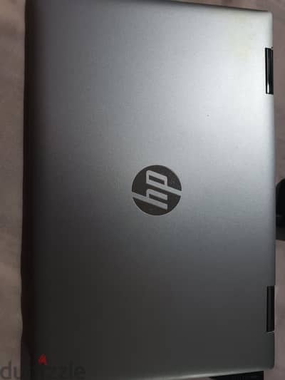 hp pavilion 360 8ram 512g ssd i7-11
