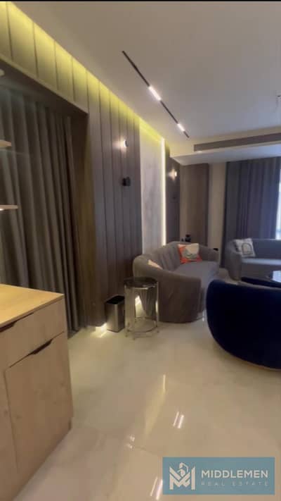 apartment 165m Fully Finished ready to move prime location under market price elpatiooro new cairo