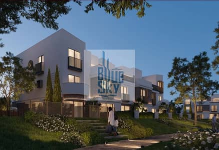 Secure a premium twin house now at the Scenes compound in Mostakbal City—located near the Golden Square and Madinaty—with a 10-year installment plan a