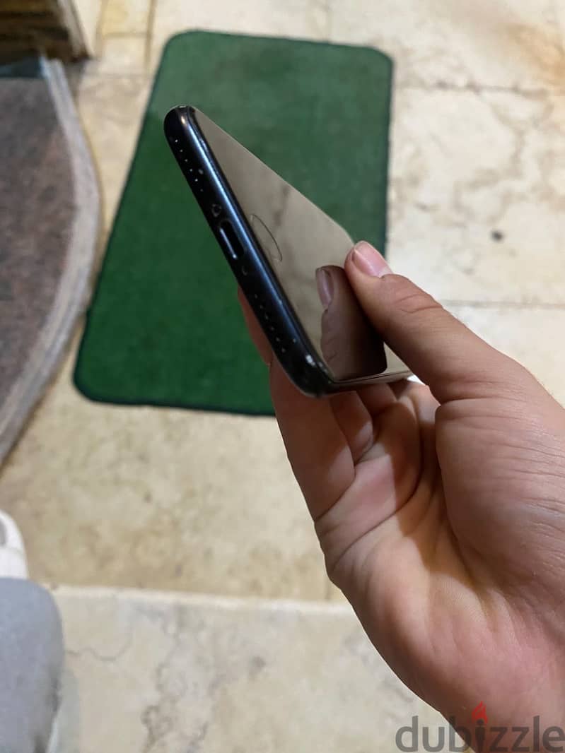 Apple - iPhone SE Good Condition 3