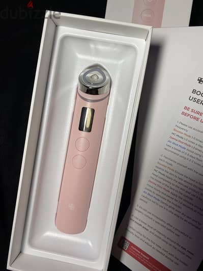 Medicube AGE-R Booster Pro in Pink - Brand New