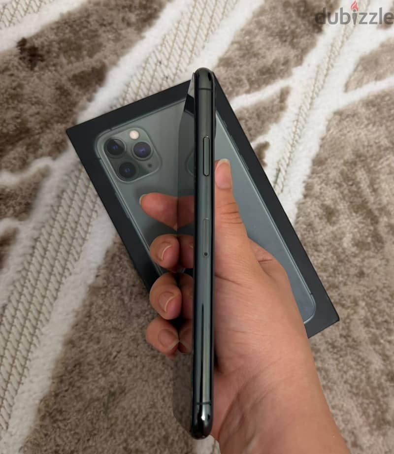 Apple - iPhone 11 Pro Max 4