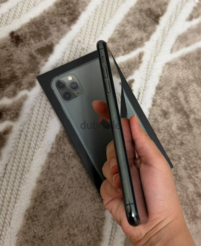 Apple - iPhone 11 Pro Max 6